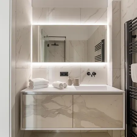 Modern Wohnen Im Renovierten Stil-altbau
