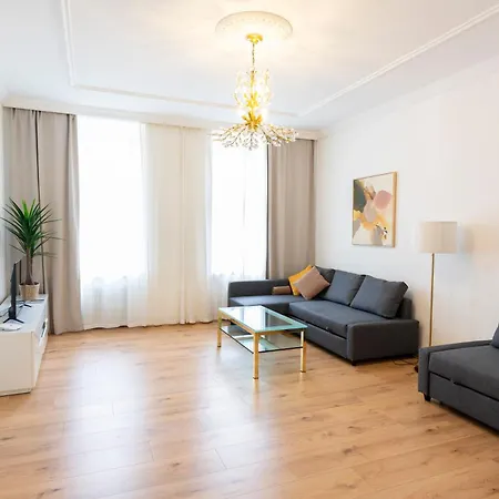 Belvedere Palace Apartment