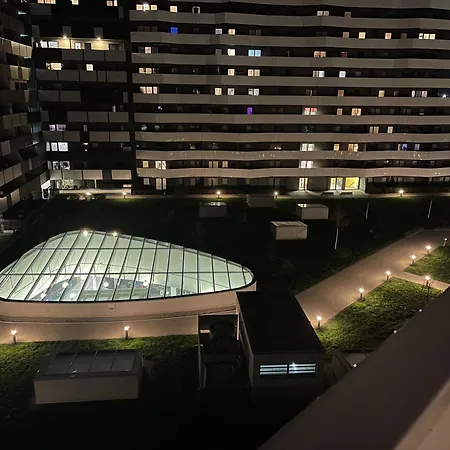 Spacious 1br With Balcony Above Citygate Shopping Complex With Metro Access Apartament Wiedeń