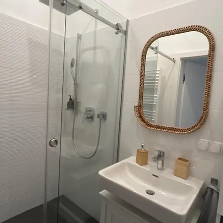 Central 10 *