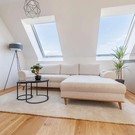 Symphony 38 - Modern Loft With Terrace And Grill In Location