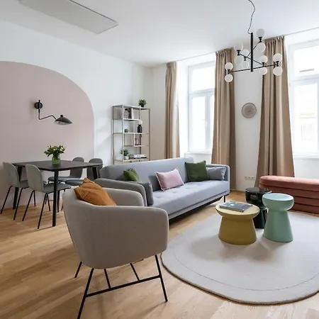 Apartment Elegant 1br Suite, Close By Hm *