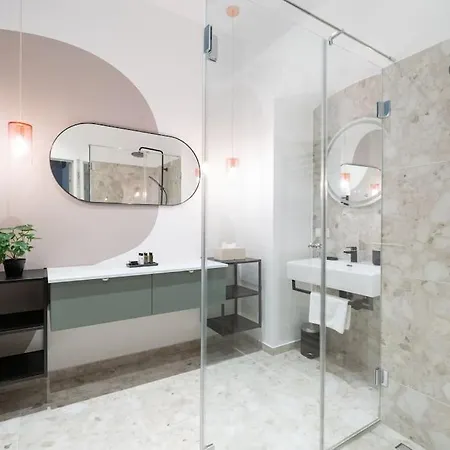 Elegant 1br Suite, Close By Hm Apartment *