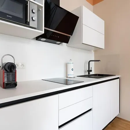 Artful 1br Suite, Nearby By Hm