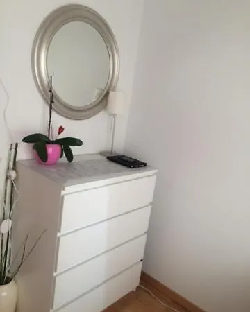 Apartment D&e *