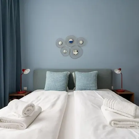Vogue 2br Suite, Near Pulse By Hm *