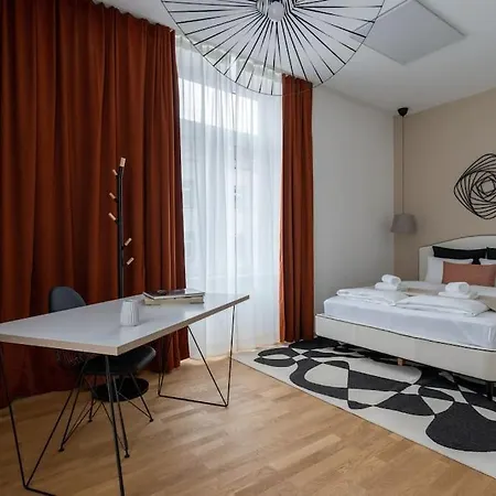 Artful 1br Suite, Nearby By Hm Apartment *