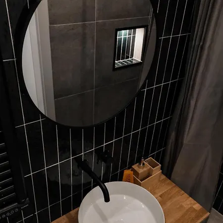 Apartment Wl #16h *
