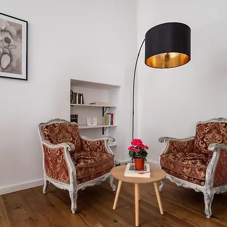 Spacious 2br By Metro And Center By Hm Apartment Vienna