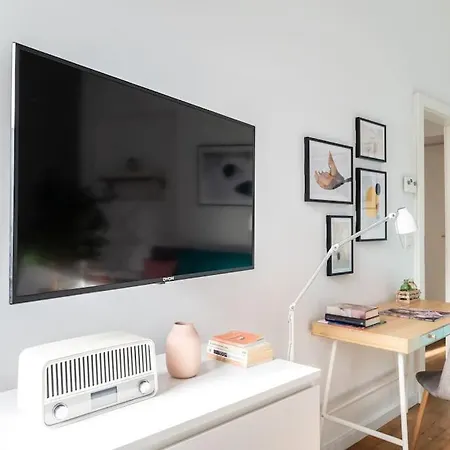 Cool 1br Near Metro & Center By Hm