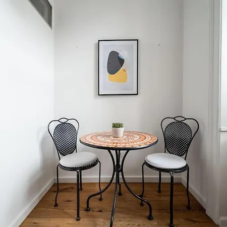 Lite 1br Near Metro & Center By Hm *