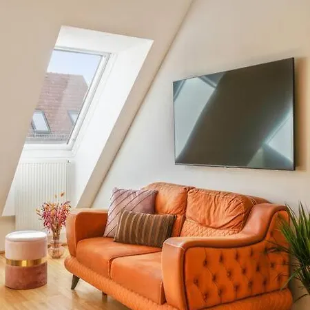 Apartment Dry Flower Apt. / 2br. / Rooftop / New