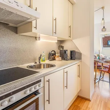 Dry Flower Apt. / 2br. / Rooftop / New Apartment