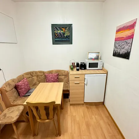 Apartment Small-comfy In Donaustadt Garden - Not Shared!