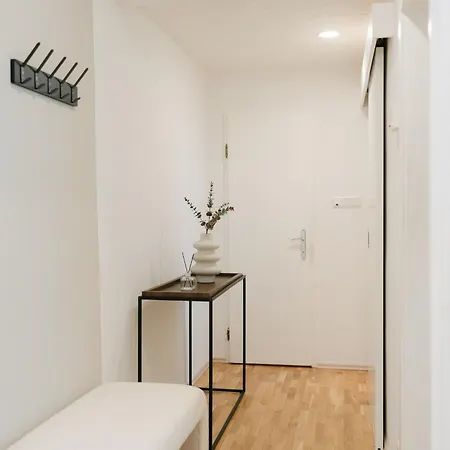 Comfy For 4-6, 5 Min To Center, Metro & Free Parking Vienna