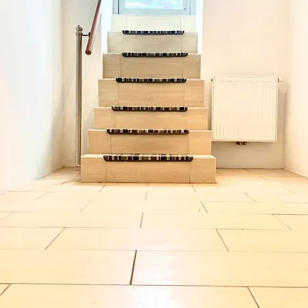 Centrally Located Included Netflix Apartment