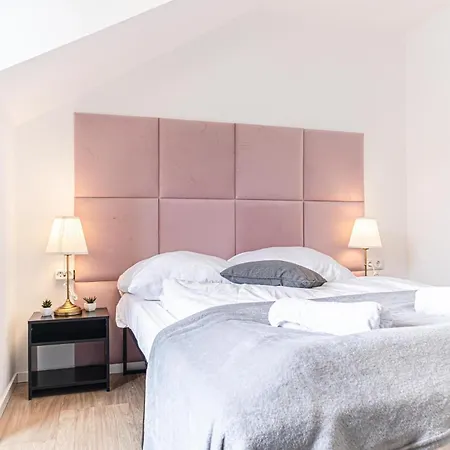 Convenient 2br Apt. Near U6 Station Am Schoepfwerk * Vienna