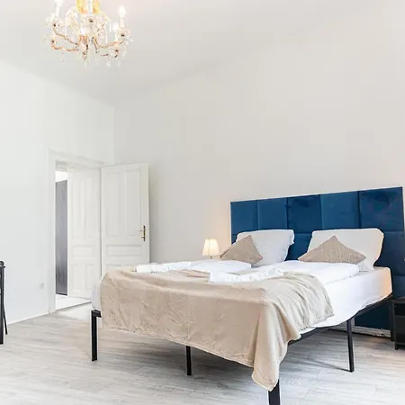 Convenient 2br Apt. Near U6 Station Am Schoepfwerk Vienna