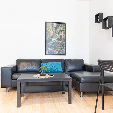 Apartment Comfortable Living: 1br W/ Private Garden Vienna