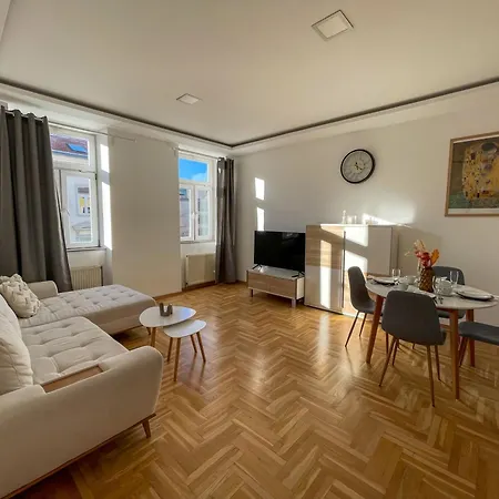 Schoene Im 10 Apartment *