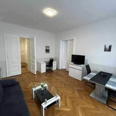 Paky 00411 Apartment Vienna