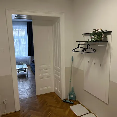 Apartment Paky 00411 *