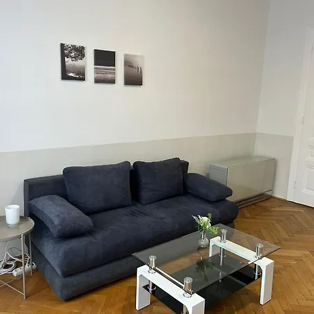 Paky 00411 Viena