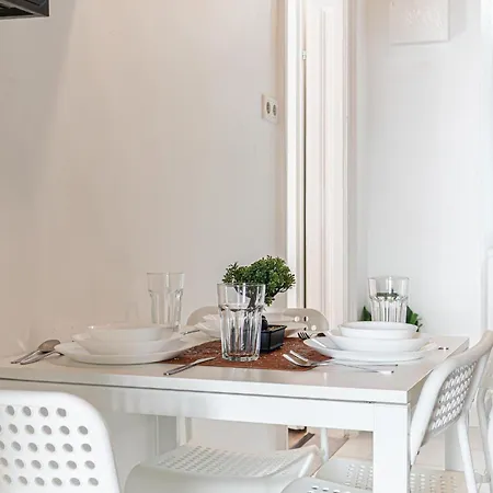 Apartment Friendly 2br Apt-near U6 Station Am Schoepfwerk *