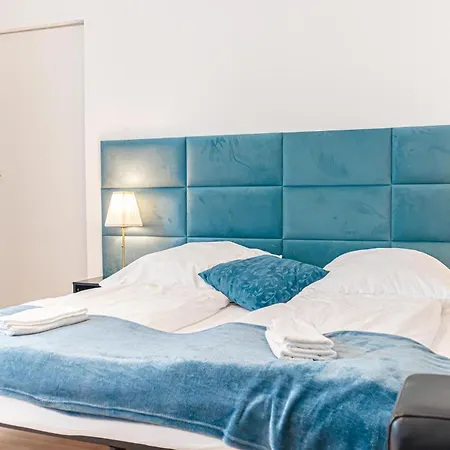 Apartmán Comfortable Living: 1br W/ Private Garden *