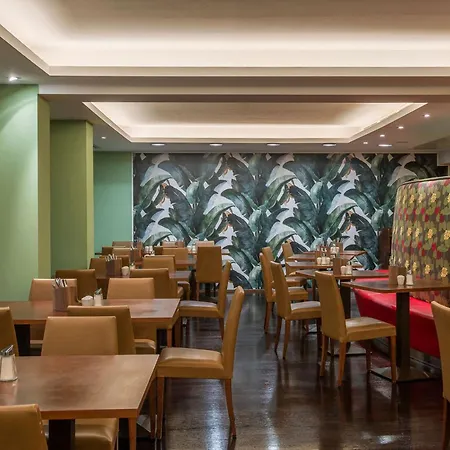 Courtyard By Marriott Schoenbrunn 4*