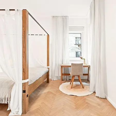 Cozy In Quiet Location, Fast Train Station 100m Away, Contactless Check-in Vienna