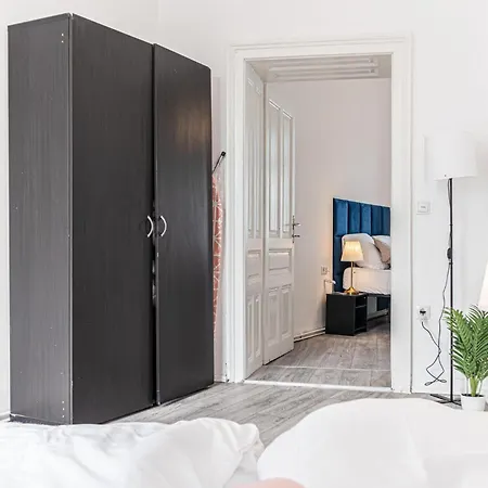 Convenient 2br Apt. Near U6 Station Am Schoepfwerk Apartment Vienna