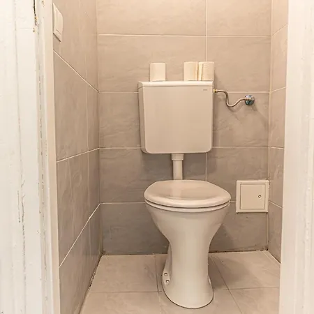 Apartment Convenient 2br Apt. Near U6 Station Am Schoepfwerk Vienna