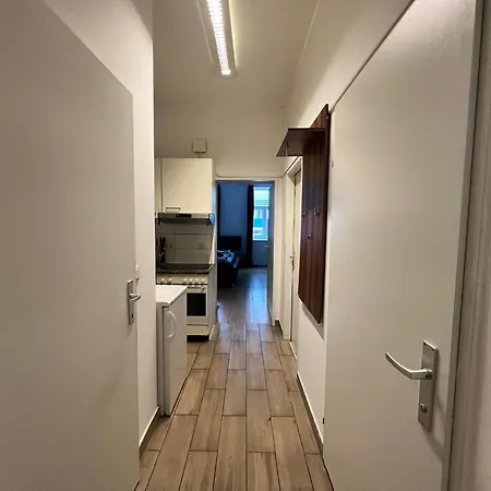 Apartment Neat 1br Apt. Simmering - Ideal For Longstays