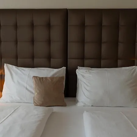 Pakat Residences