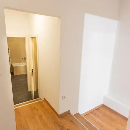 Luxury Penthouse - Augarten Apartment