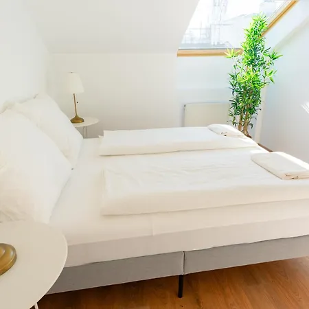 Luxury Penthouse - Augarten Apartment Vienna