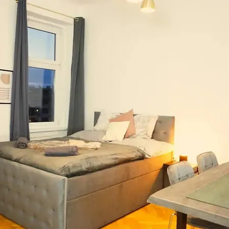 Nook Near Hauptbahnhof Vienna