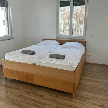 Neubauwohnung Gleich Bei Der Bushaltestelle - 2a * Vienna