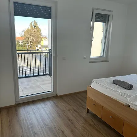 Neubauwohnung Gleich Bei Der Bushaltestelle - 2a