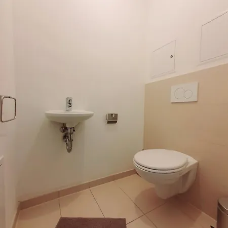 Apartment Near Lake One Bedroom Cute