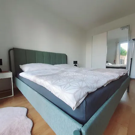 Near Lake One Bedroom Cute Apartment Vienna