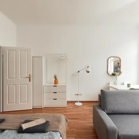 Perfecto With Designers Touch 24h Check-in Apartment