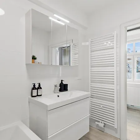 Terrace - 75 M² - Near Wiener Stadthalle Appartamento *