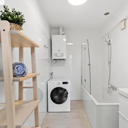 Terrace - 75 M² - Near Wiener Stadthalle Apartman Bécs