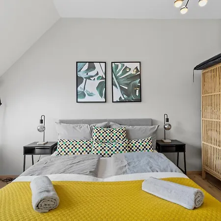Terrace - 75 M² - Near Wiener Stadthalle Apartman Bécs