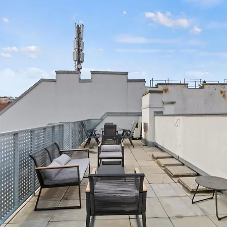 Terrace - 75 M² - Near Wiener Stadthalle * Bécs