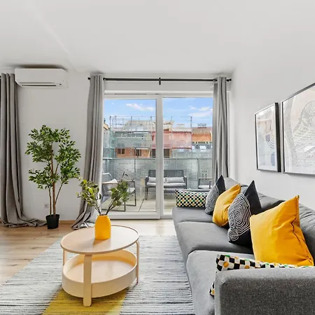 Terrace - 75 M² - Near Wiener Stadthalle Apartman Bécs