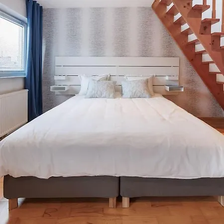 Scenic Rooftop Flat With Terrace Appartement Vienne