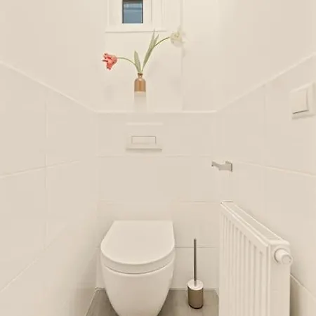 Cozy In Quiet Location, Fast Train Station 100m Away, Contactless Check-in Vienna